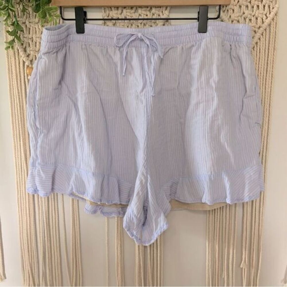 AMERICAN EAGLE Striped Ruffle Shorts Blue Size XL‎